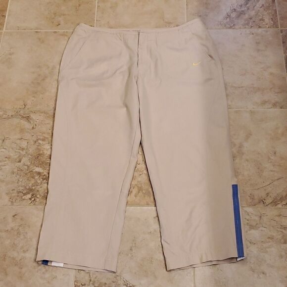 Women's Nike polyester tan active capri pants - Picture 1 of 9